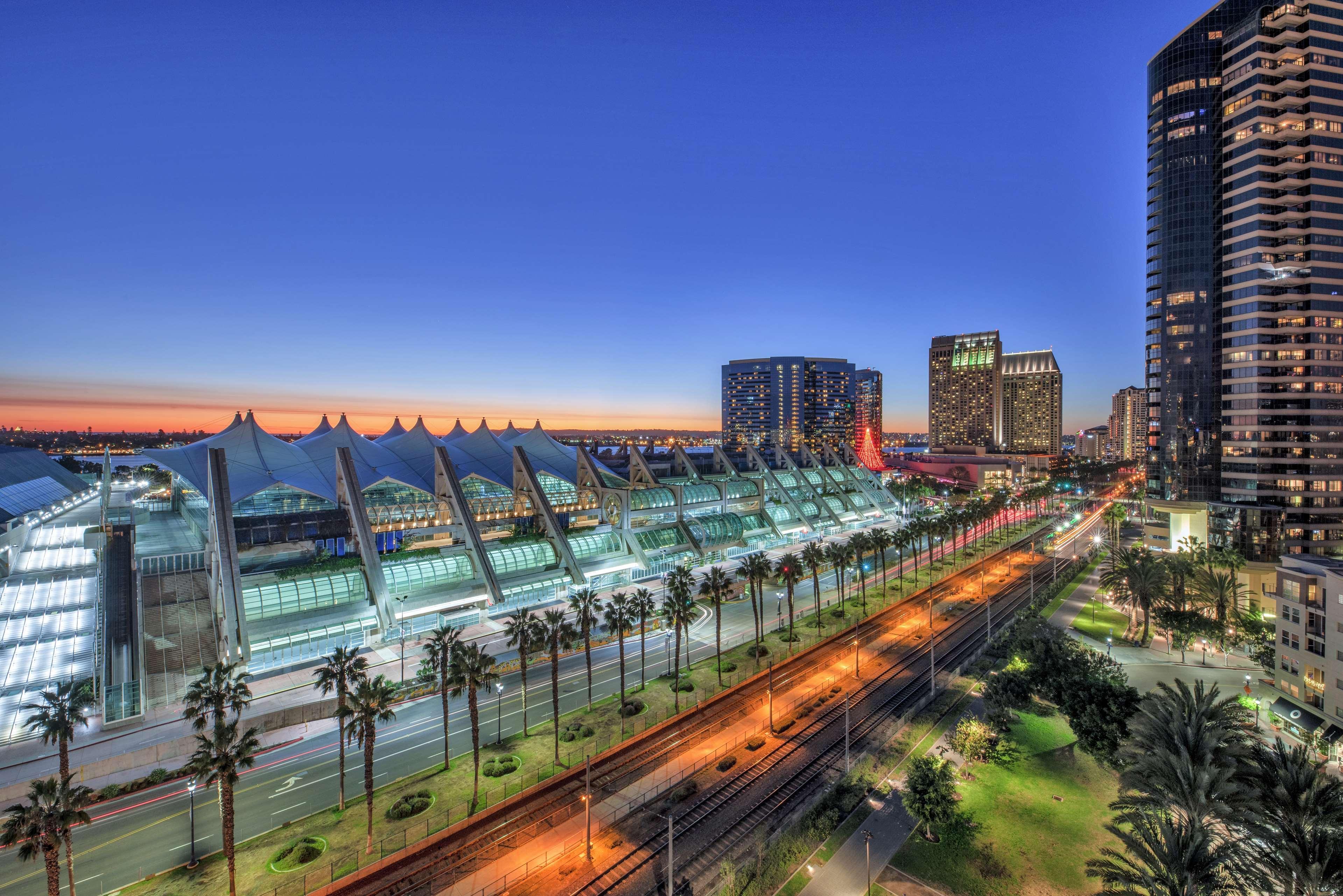 Hilton San Diego Gaslamp Quarter Екстериор снимка